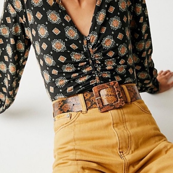 FREE PEOPLE Brown Aston Snake Leather Belt - Picture 2 of 6